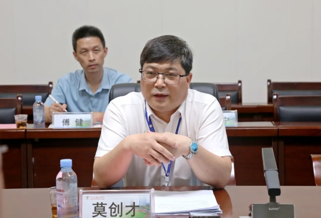 5.广西工业技师学院党委书记、院长莫创才发言.jpg