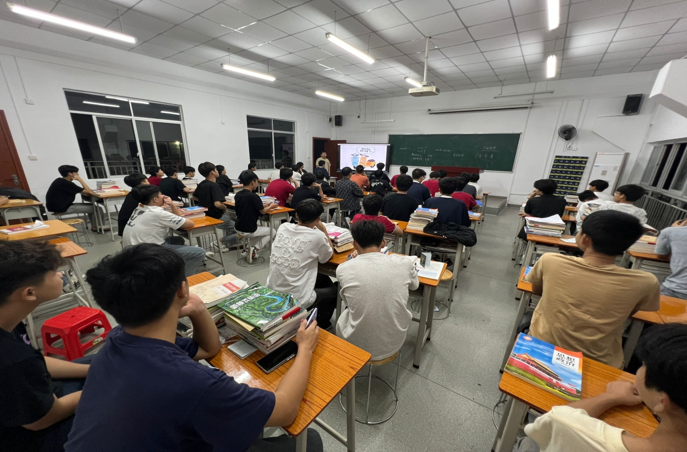 图片2.png 图片2.png