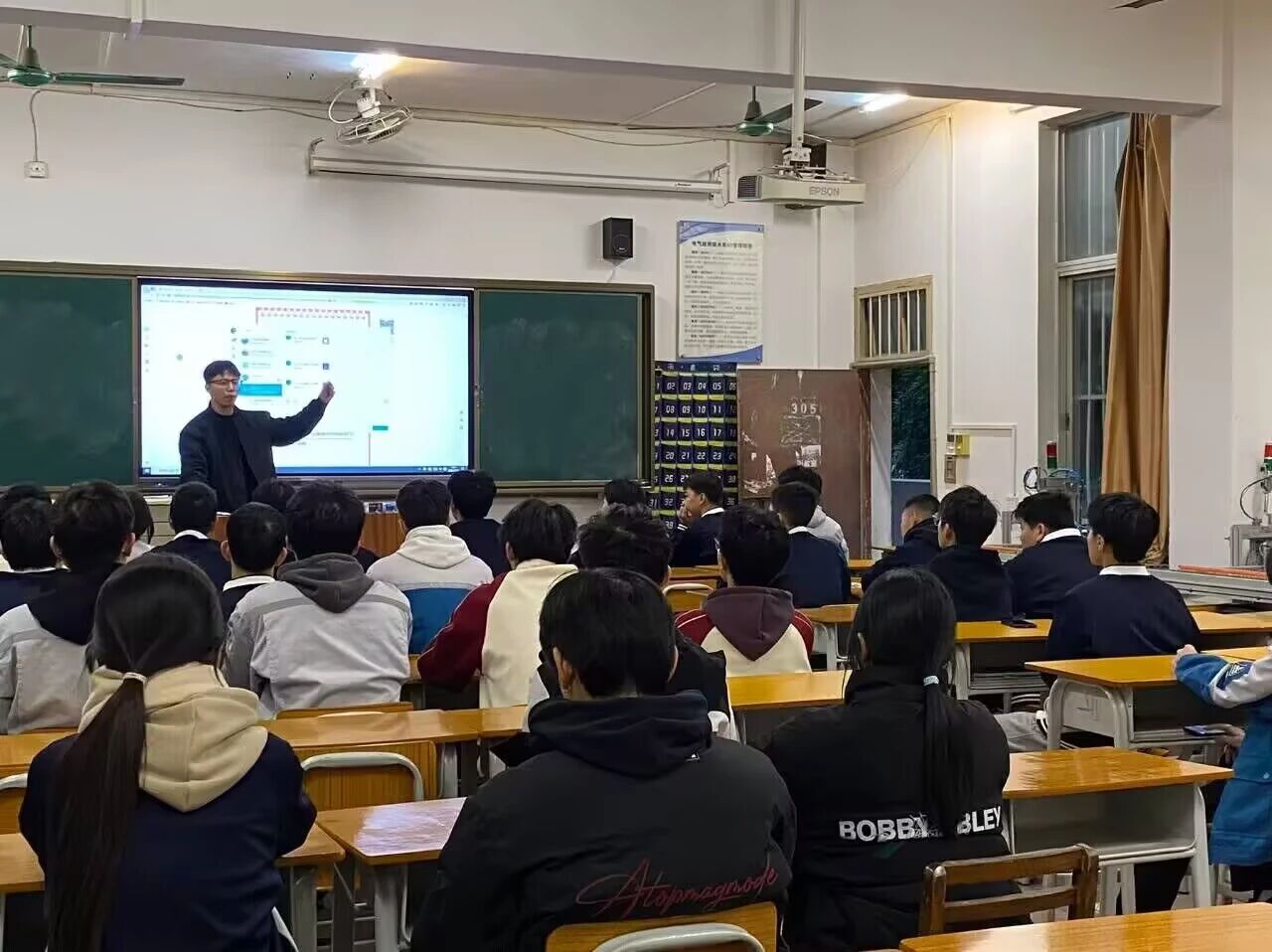 微信图片_2025-12-16_190040_386.jpg 微信图片_2025-12-16_190040_386.jpg