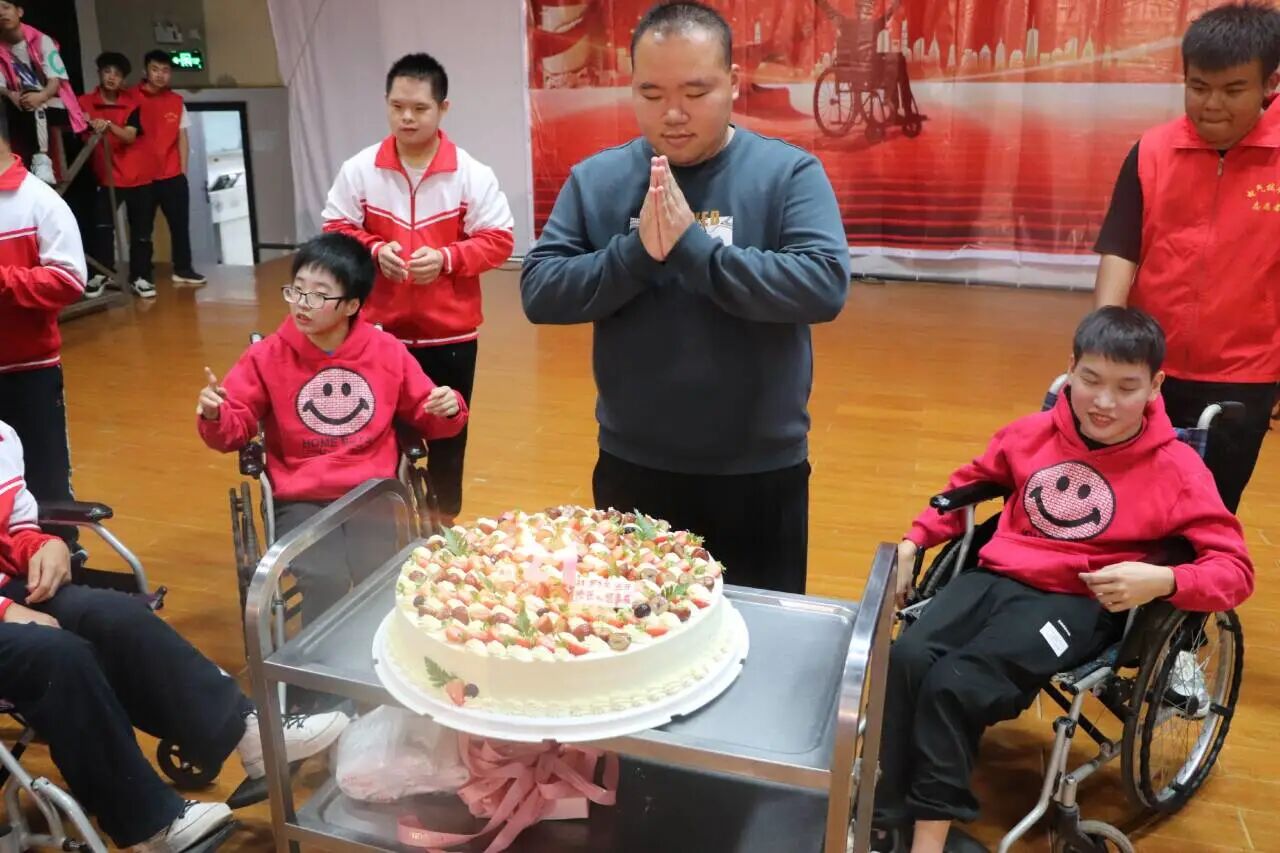 微信图片_2025-12-05_160622_599.jpg 微信图片_2025-12-05_160622_599.jpg