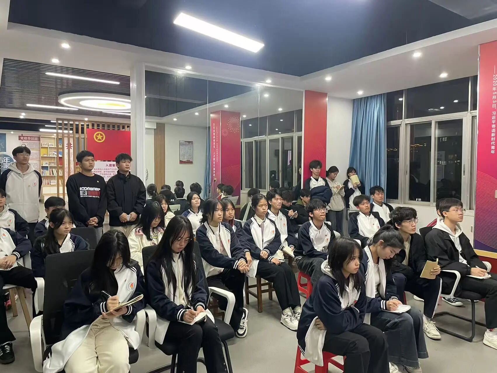 微信图片_2025-12-16_190001_256.jpg 微信图片_2025-12-16_190001_256.jpg