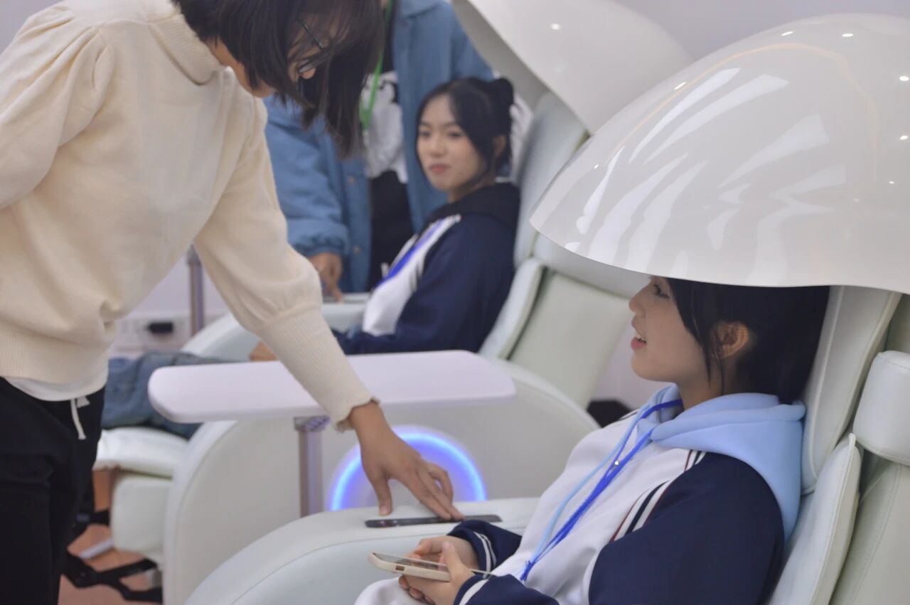 微信图片_2025-12-05_152544_479.jpg 微信图片_2025-12-05_152544_479.jpg