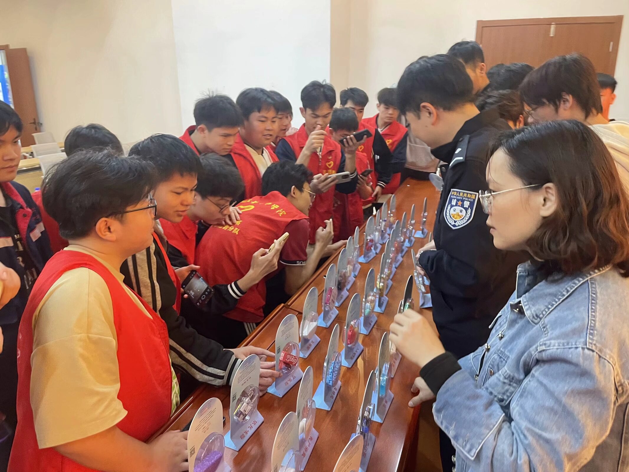 禁毒展品.jpg