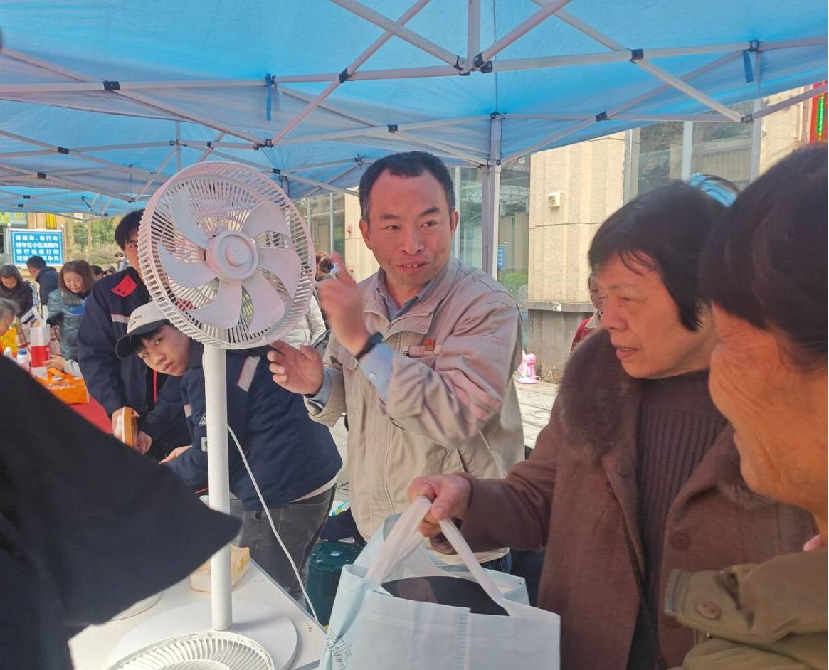 维修1.jpg