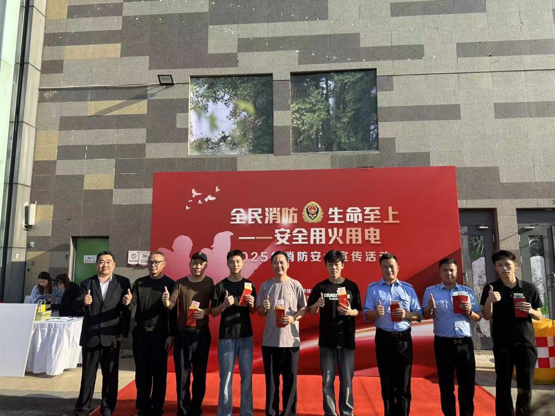 B41AF60F6A7F2F43B108AC2CDA313D86