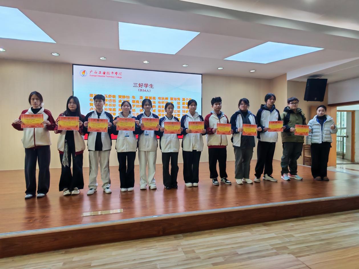 0B09D250A6D0B5D5FE82881426FB5E18