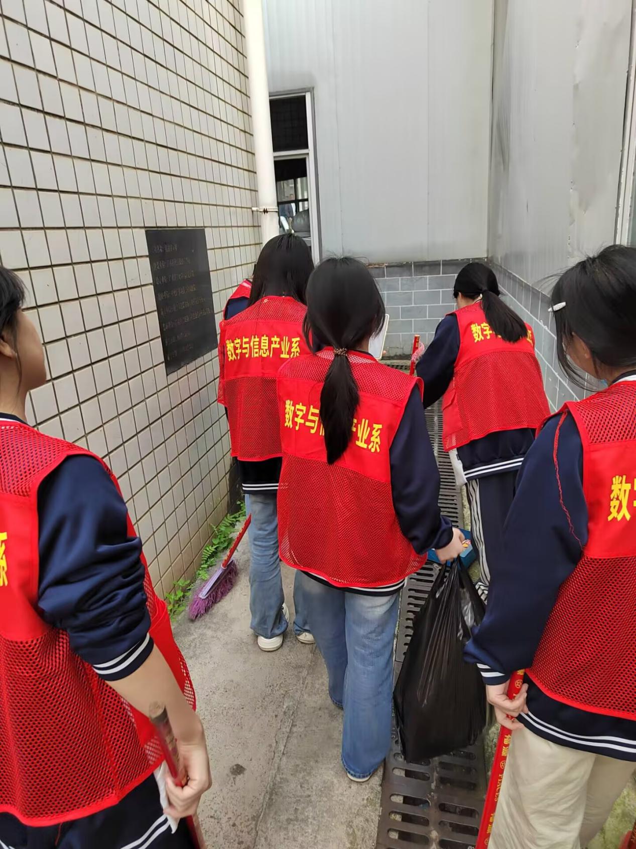 15CFBB8ACF1A1D41308900B2B430AB21