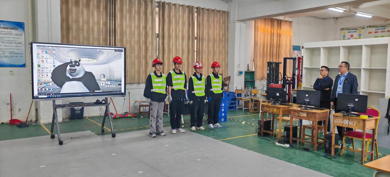 c325c35d2c23c7fdf32bee5a7ae99d6f_