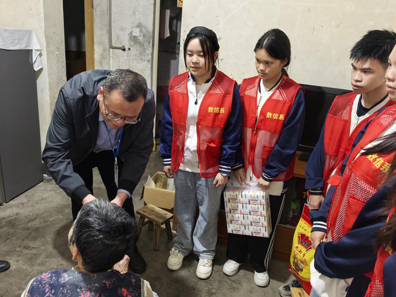 EEB08195F3336A11270AFEDD5548B46F