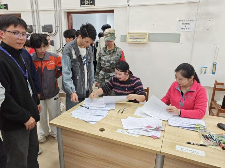 06e4fcc37eb795af3d368223067f5493_