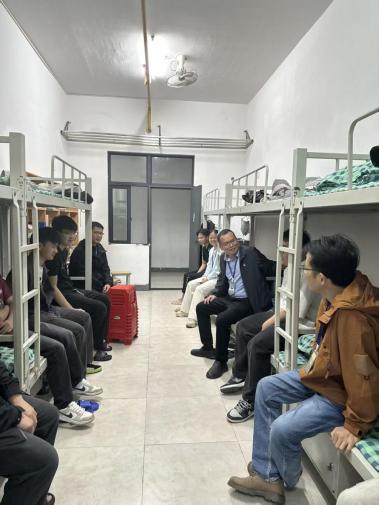 8c37819269a34112f1680270c3b8d3e5_