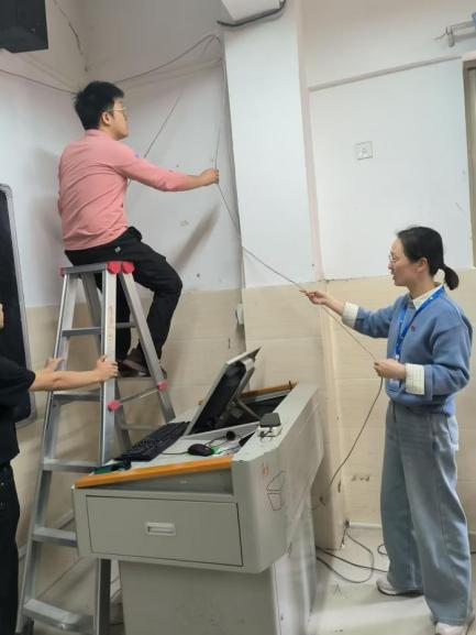 9d090bbe3129b1dcb033e6aecdd4cd95_